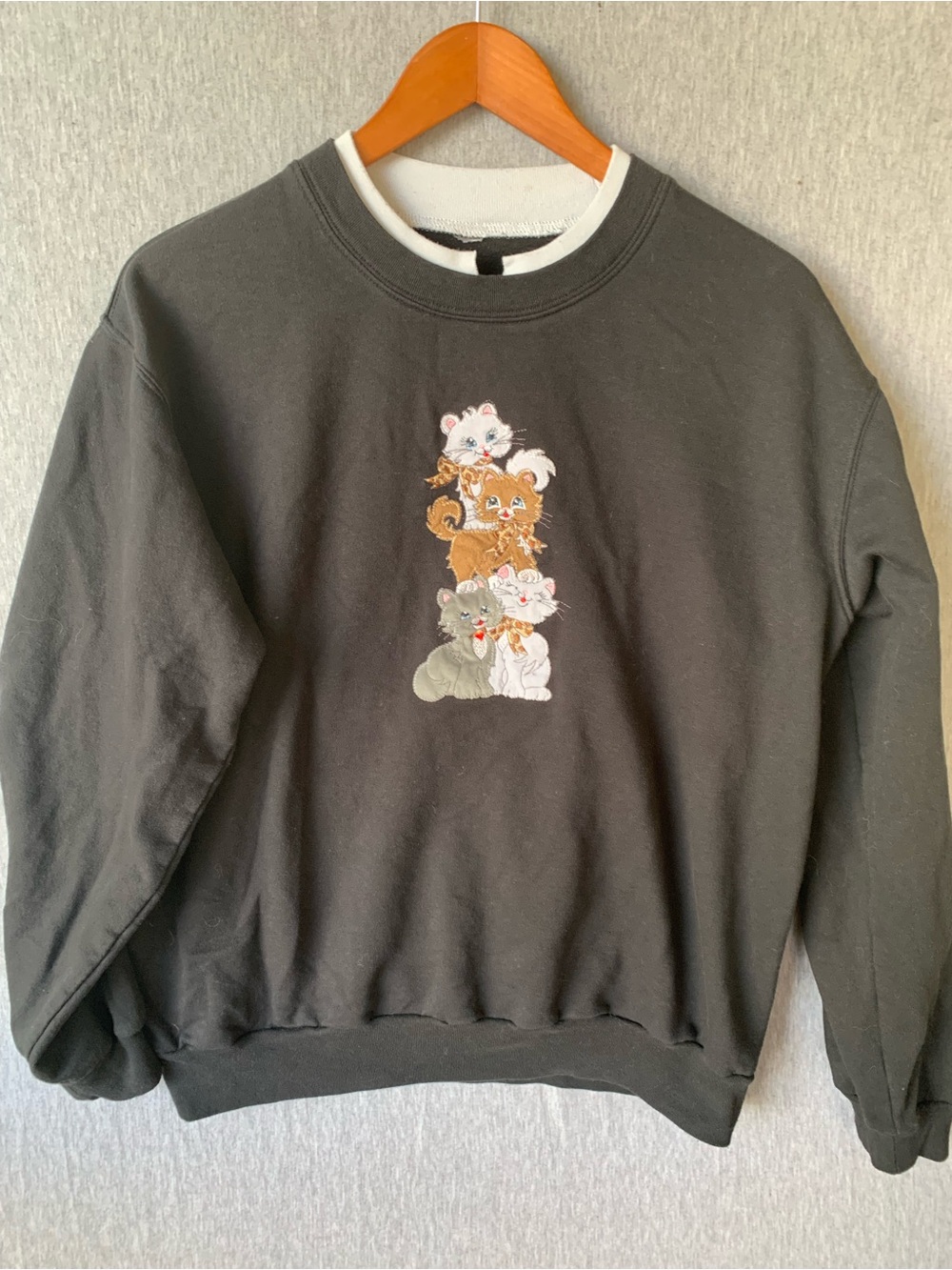 Vintage Kittens Cat Embroidered Crewneck Sweatshirt 90s Sweater